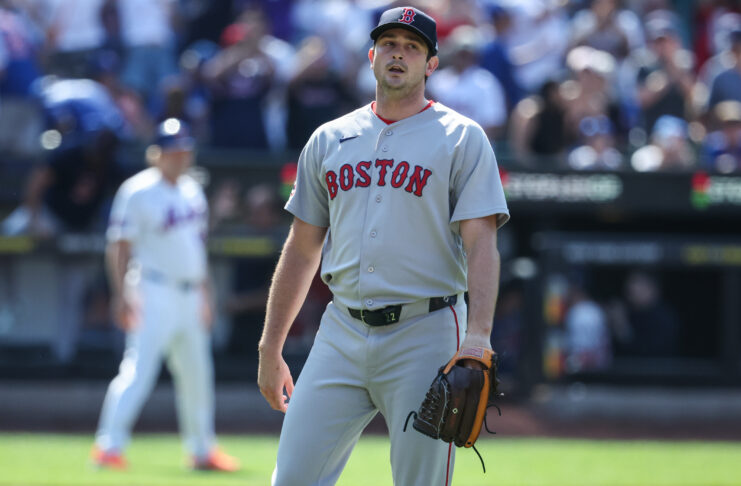 Red Sox let 10-game win streak die in ninth inning